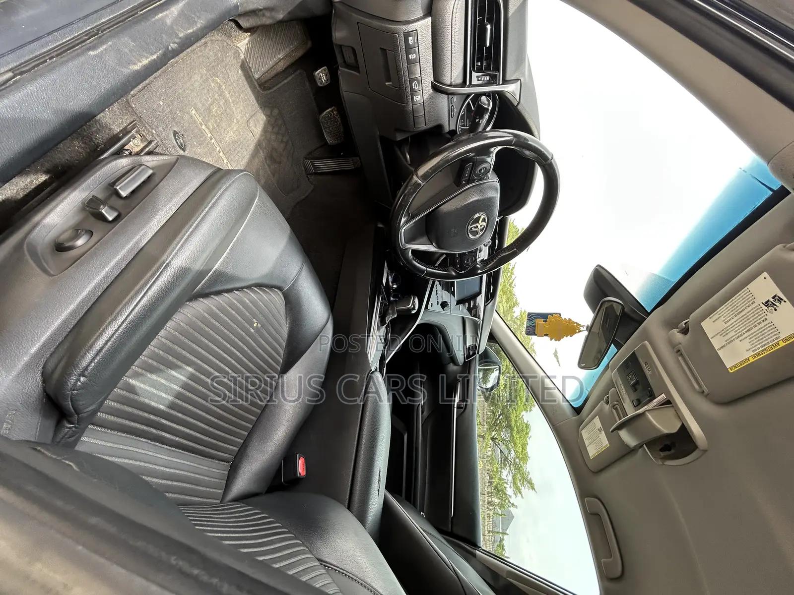 Toyota Camry SE 2021 Black