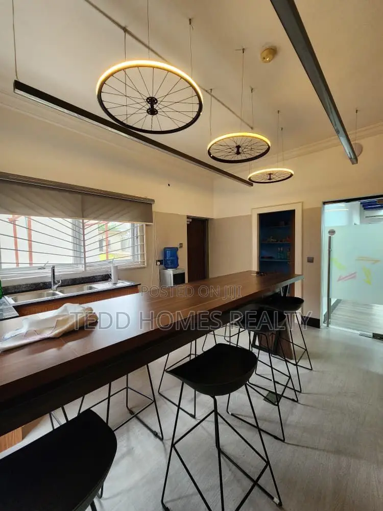 Massive Office Building for Lease