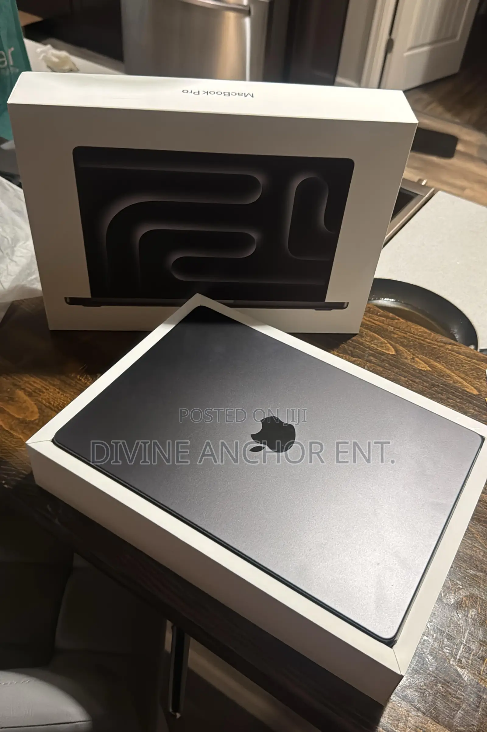 Apple MacBook Pro 2024 M4 Pro 14-inch 24GB Apple M4 Pro SSD 512GB