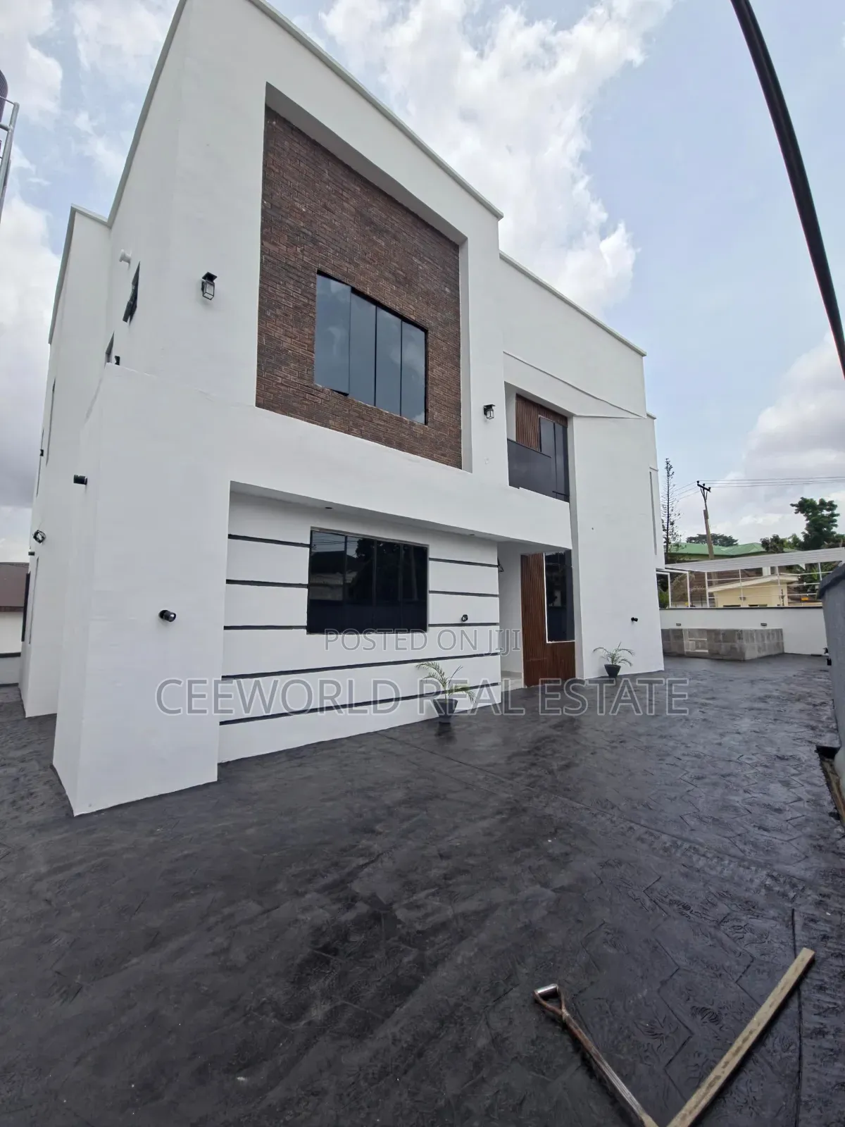 5bdrm Duplex in Onikoko Agodi Gra for sale