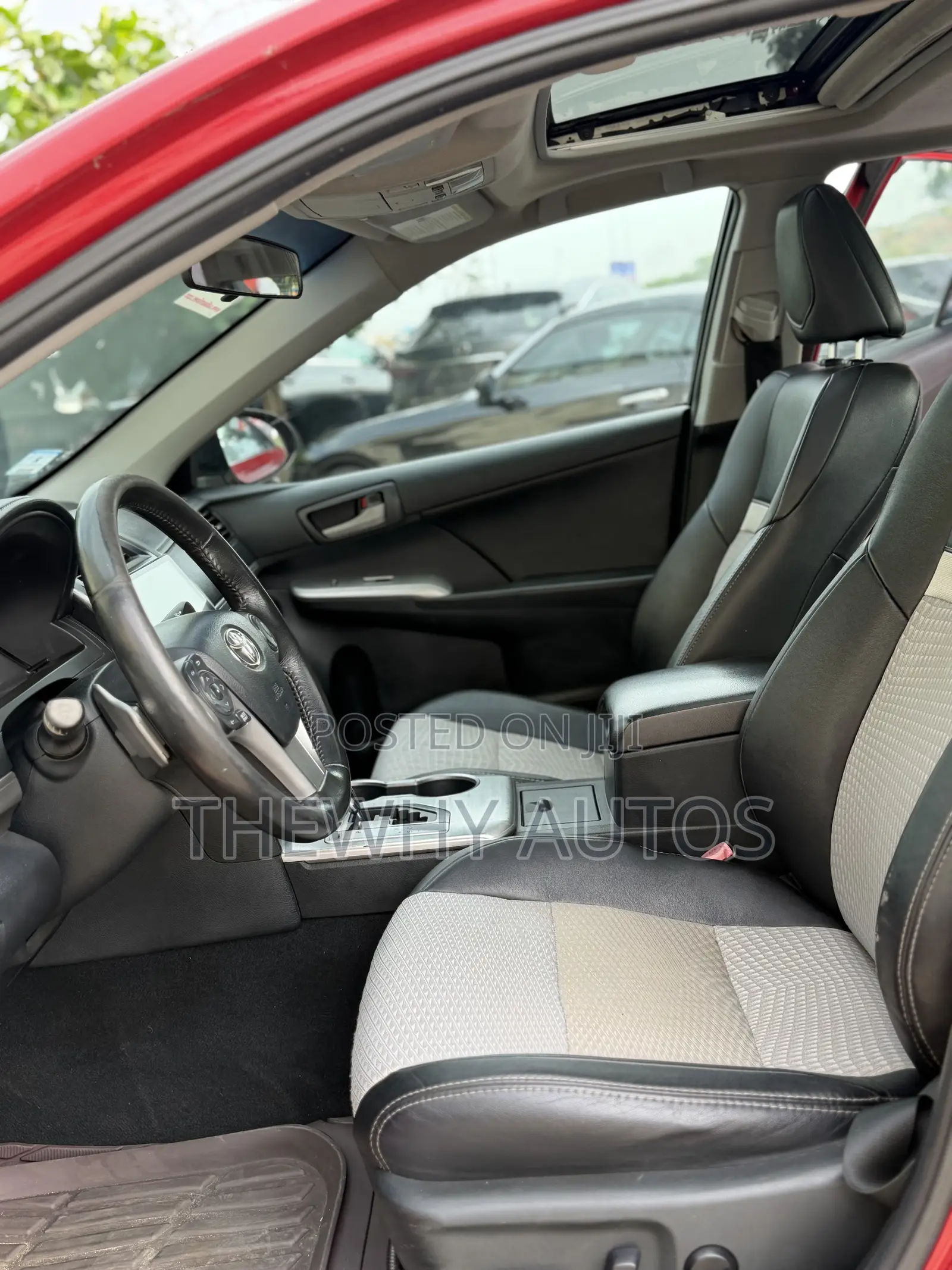 Toyota Camry SE 4dr Sedan (2.5L 4cyl 6A) 2013 Red
