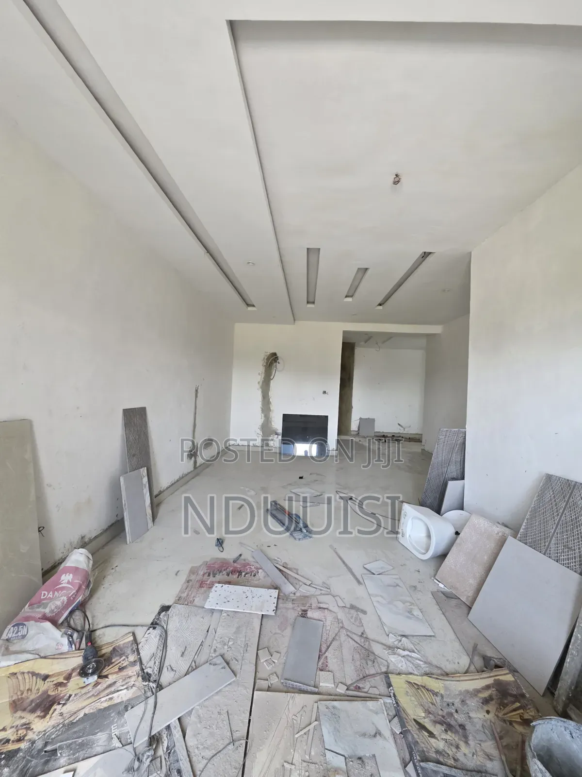 3bdrm Apartment in Periwinkle Estate, Lekki Phase 1 for sale