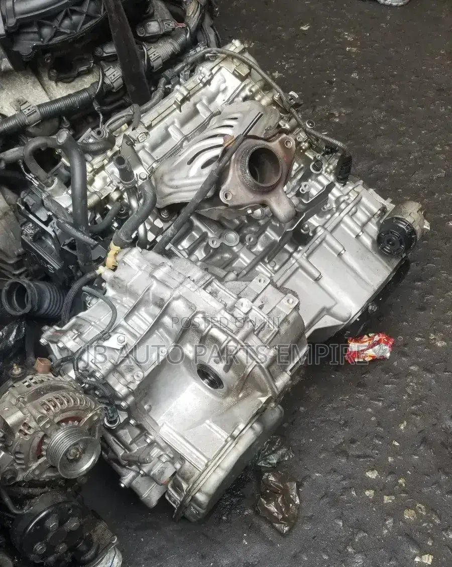Quality Engine for Toyota 2zr Tokunbo 4 Plug With 12pin Upper Selector