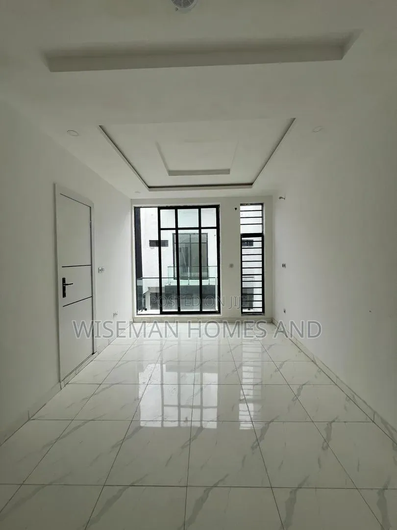 3bdrm Duplex in Ikota Lekki Eti-Osa for rent
