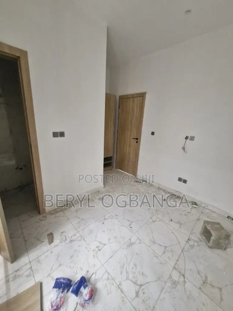 4bdrm Duplex in Ado / Ajah for sale
