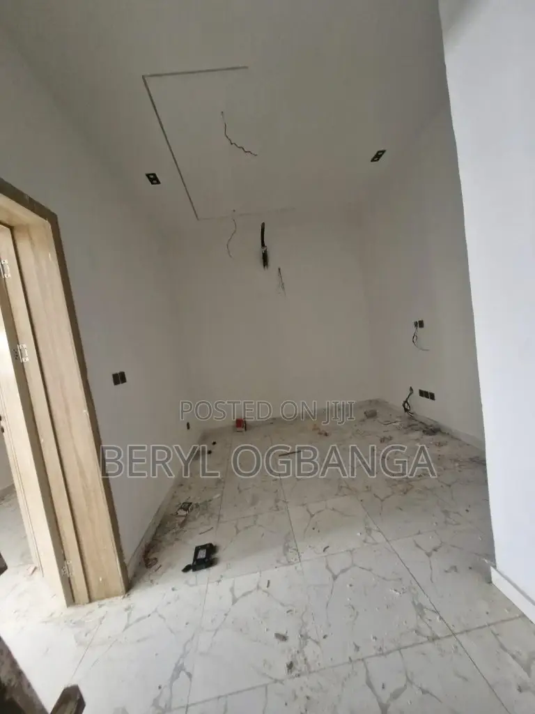 4bdrm Duplex in Ado / Ajah for sale