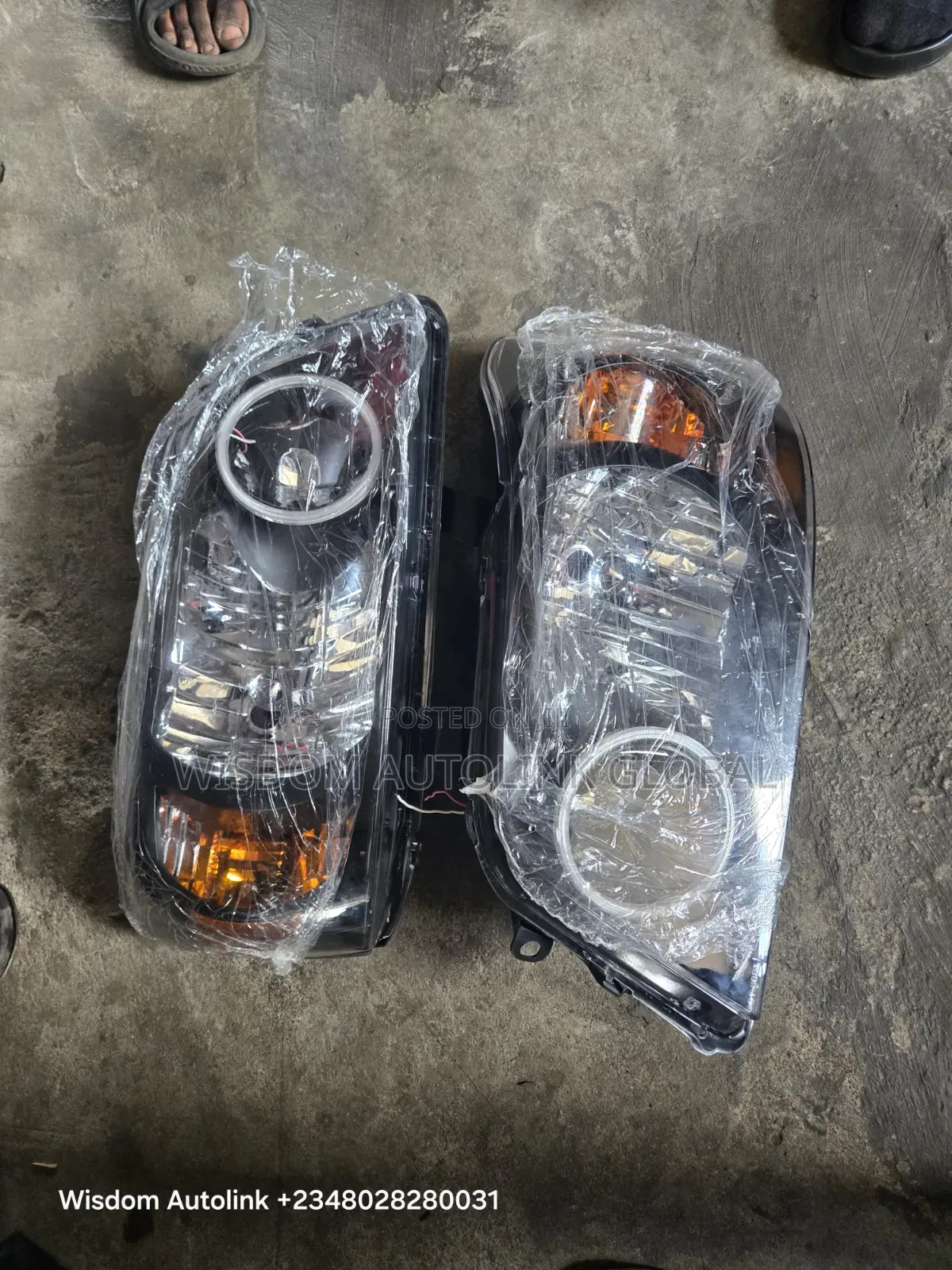 Headlights for Toyota Highlander 2004/2007 Custom Design Available