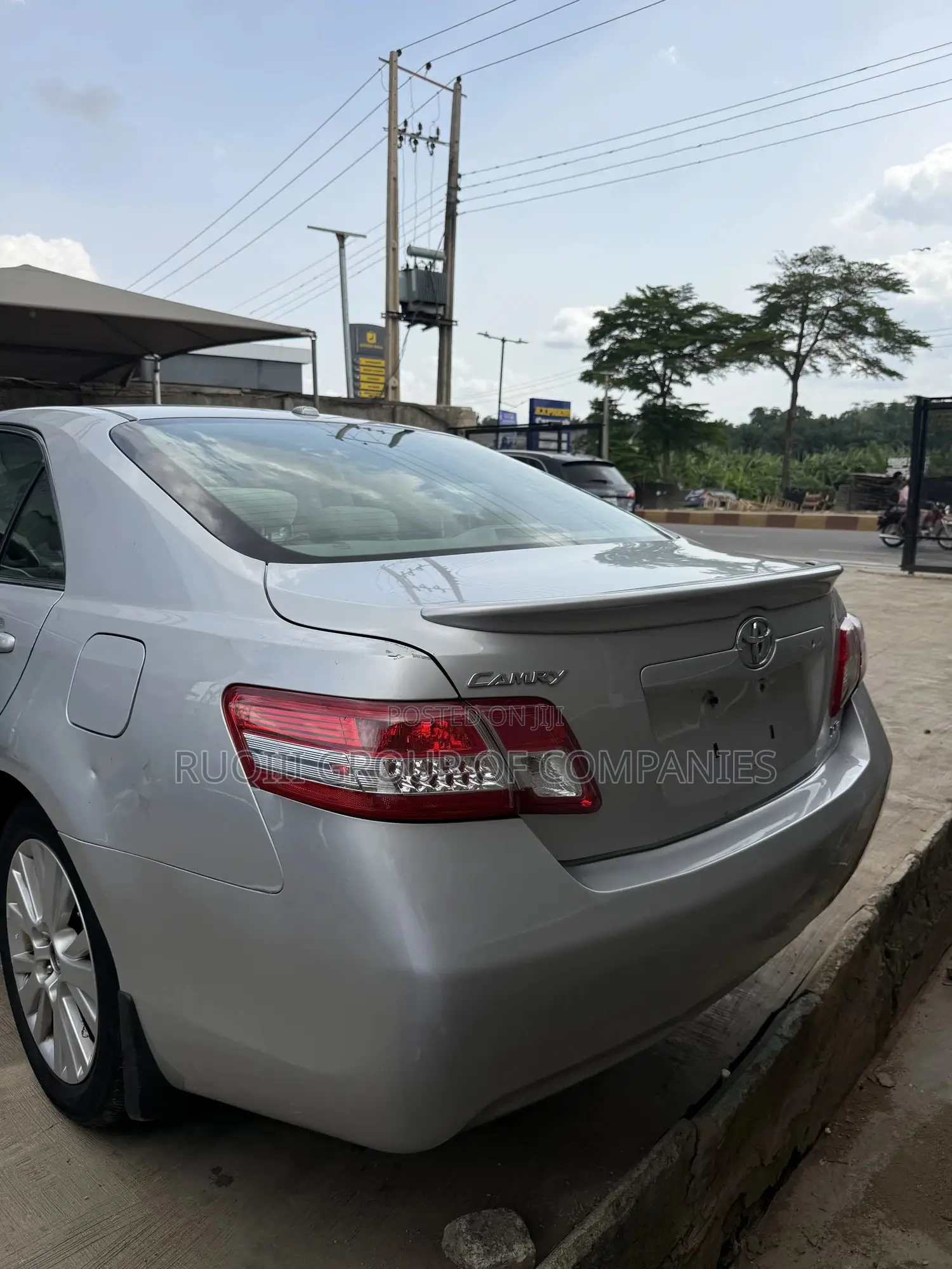 Toyota Camry 2011 Silver
