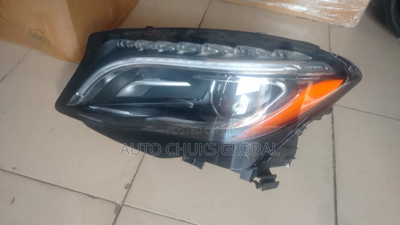 Mercedes Benz Headlight Gla W156 Right