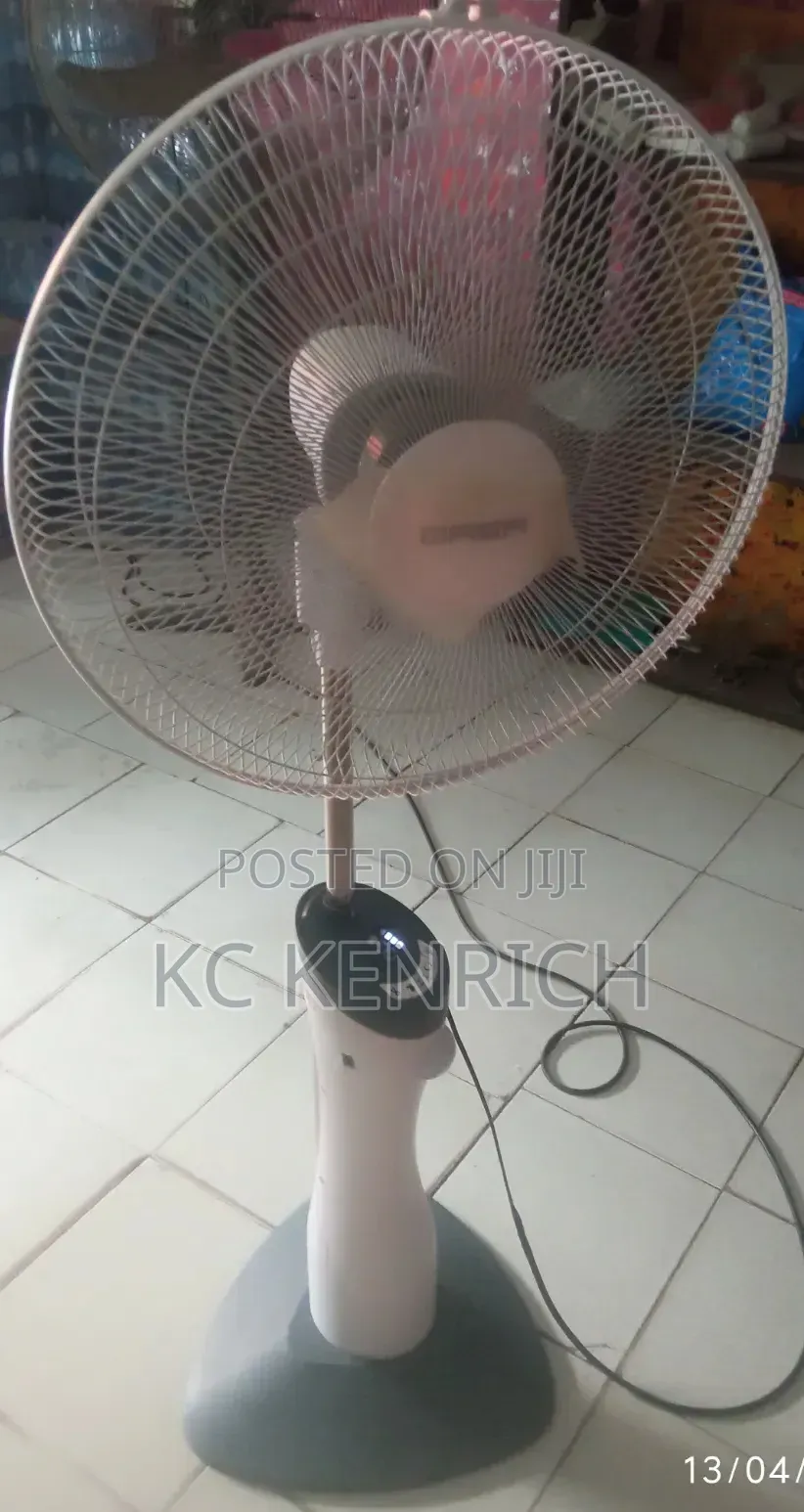 Qasa Rechargeable Fan 18 Inch