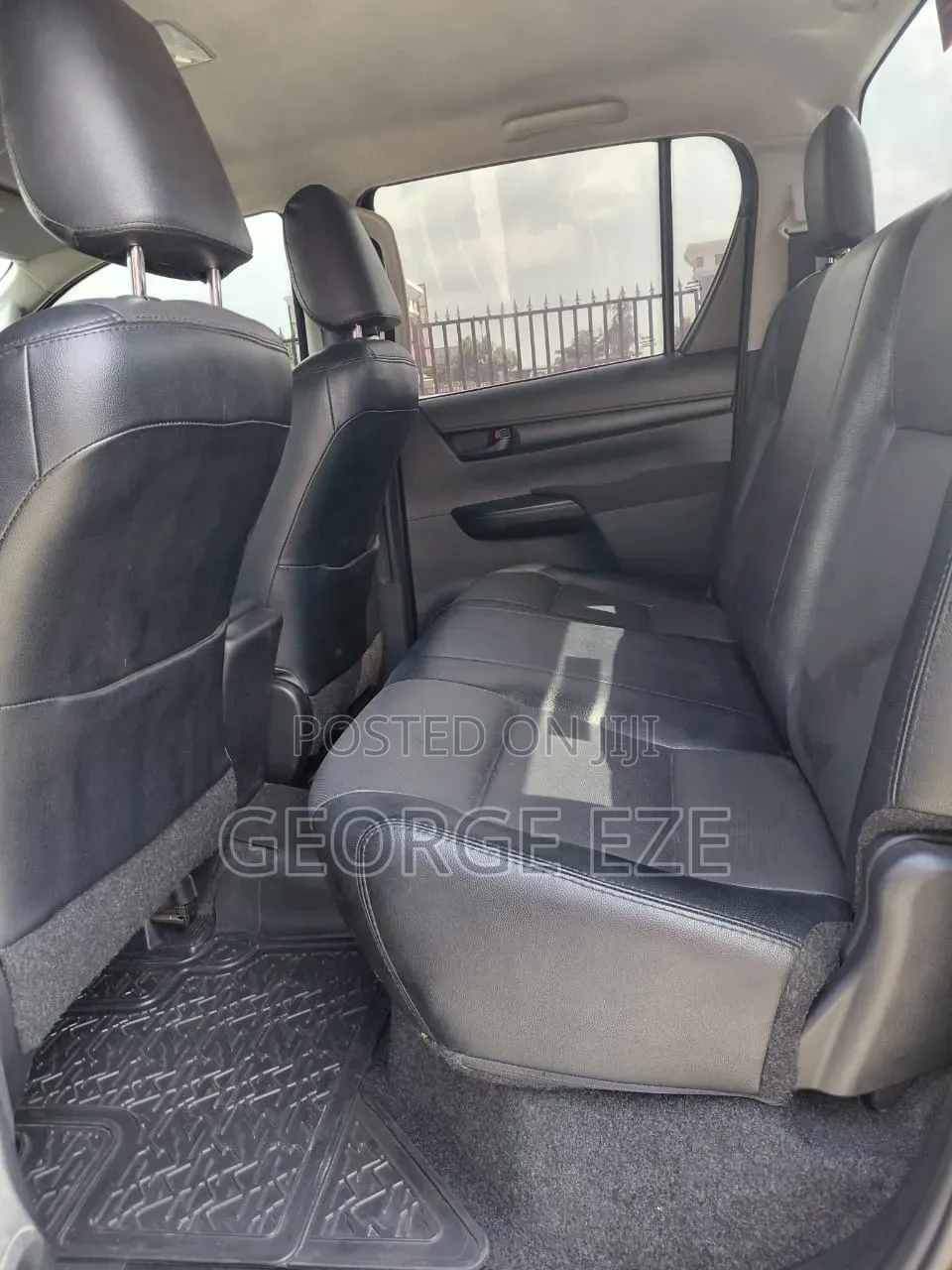 Toyota Hilux 2020 Black