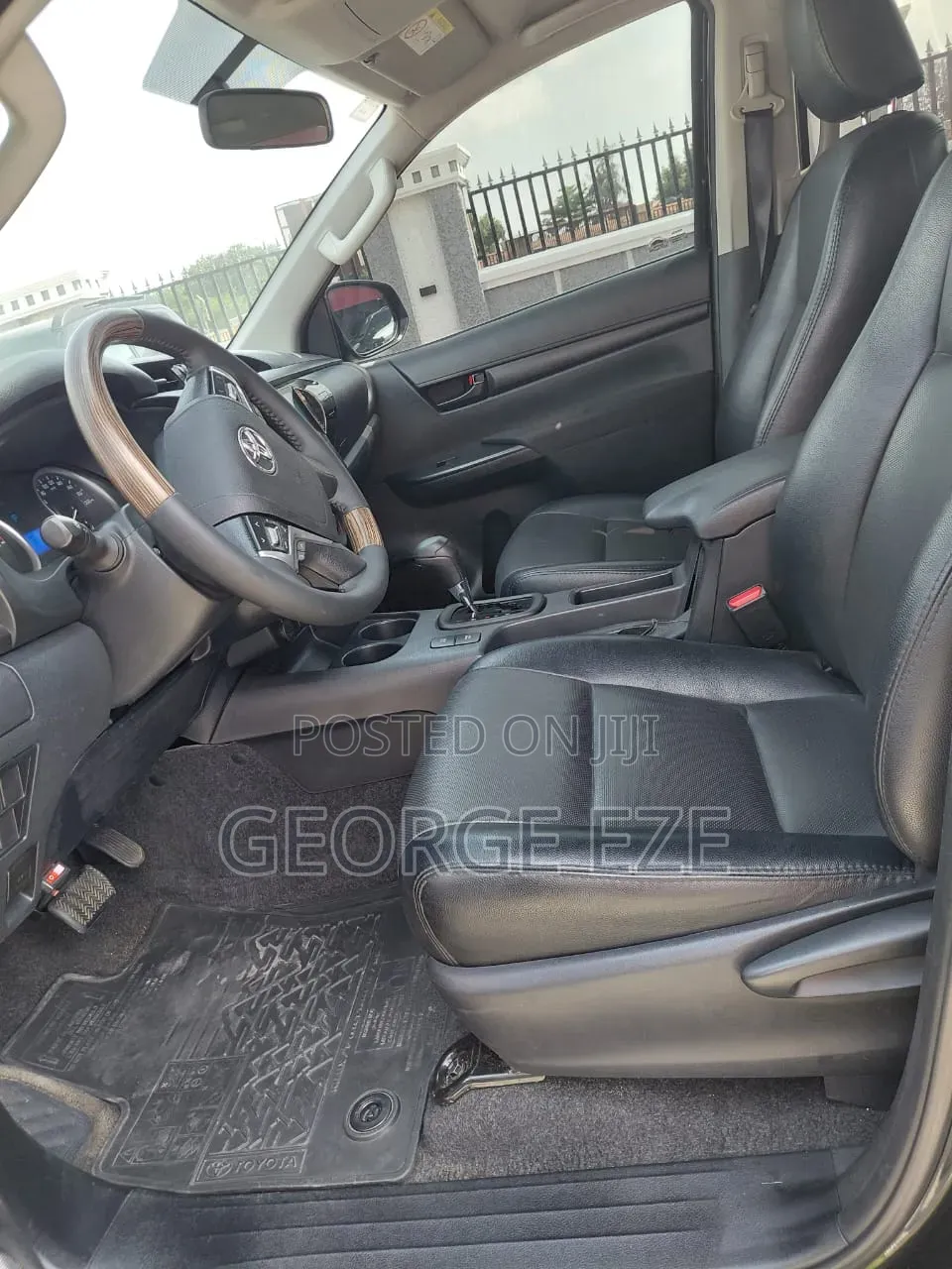 Toyota Hilux 2020 Black