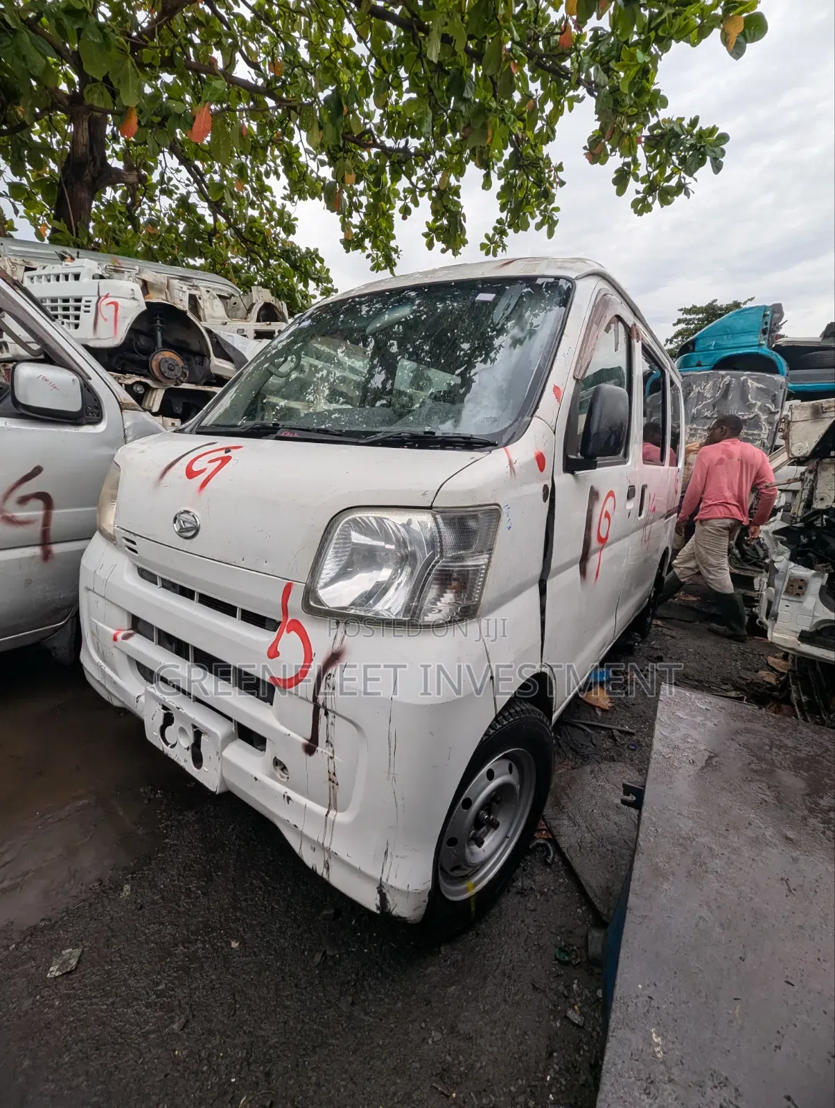 Daihatsu Hijet 2012 White