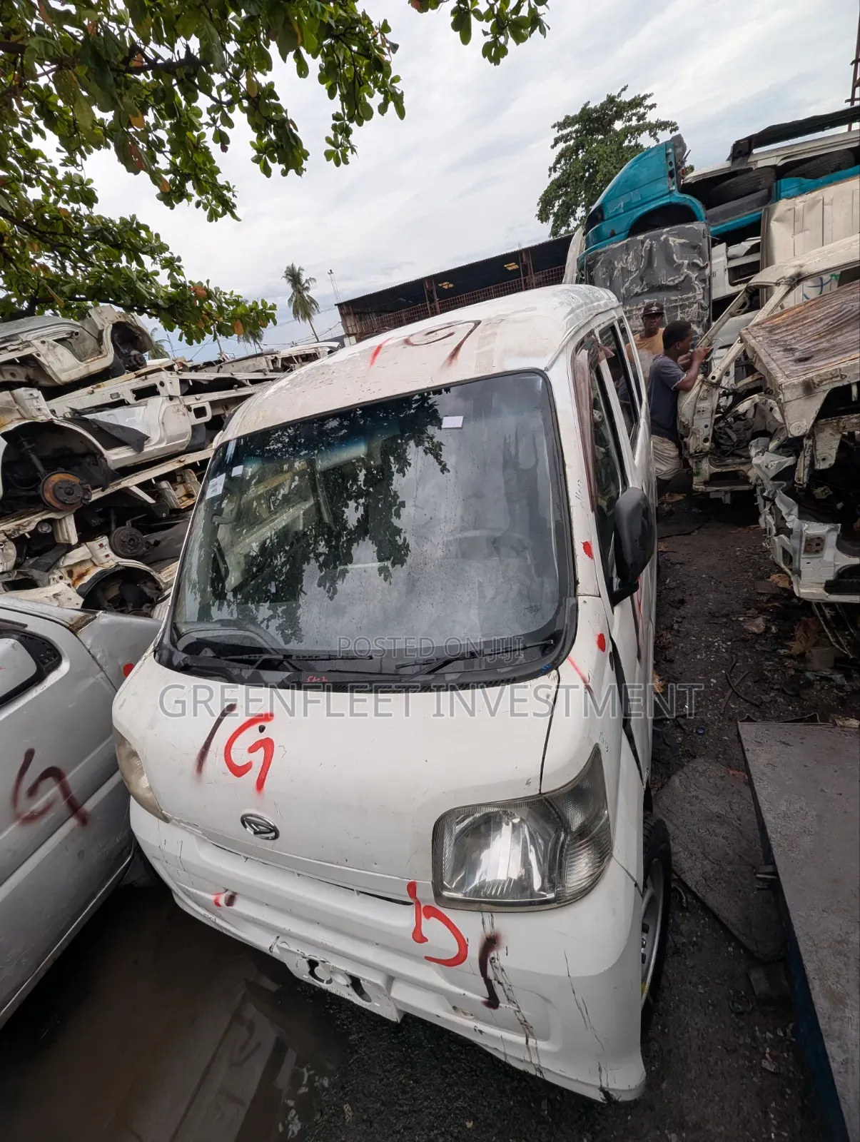 Daihatsu Hijet 2012 White