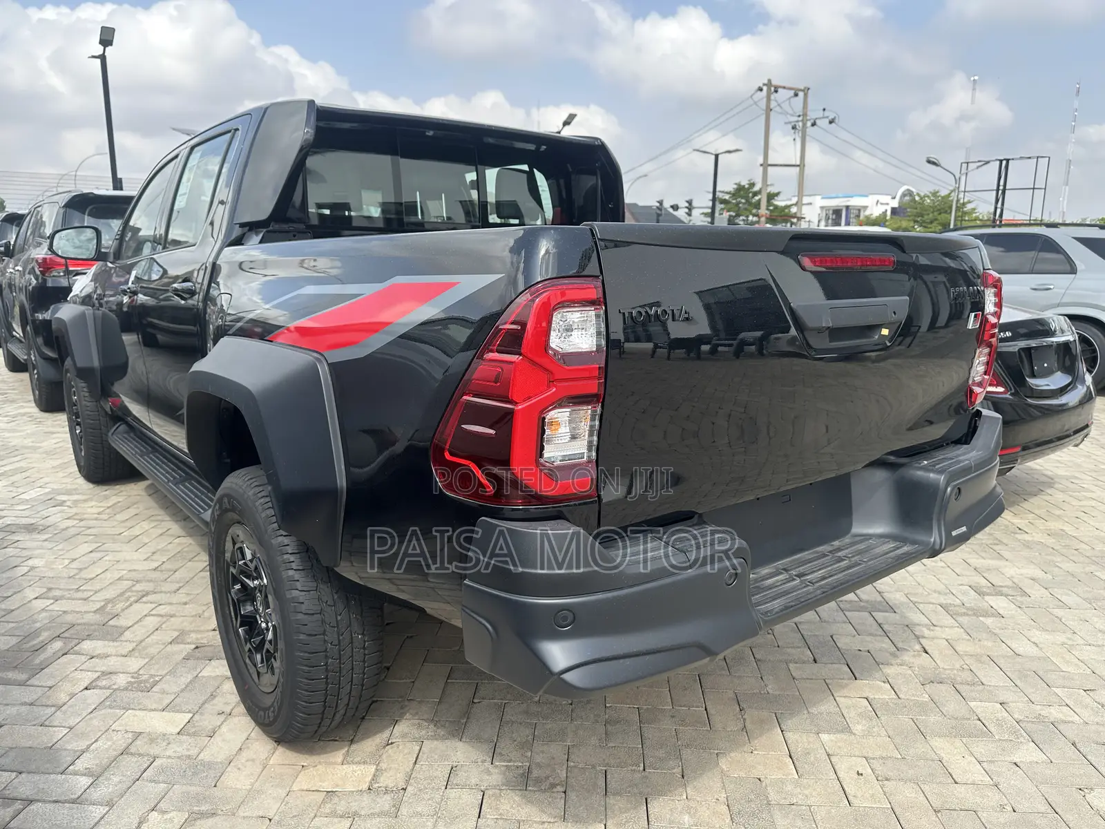 New Toyota Hilux 2025 Black