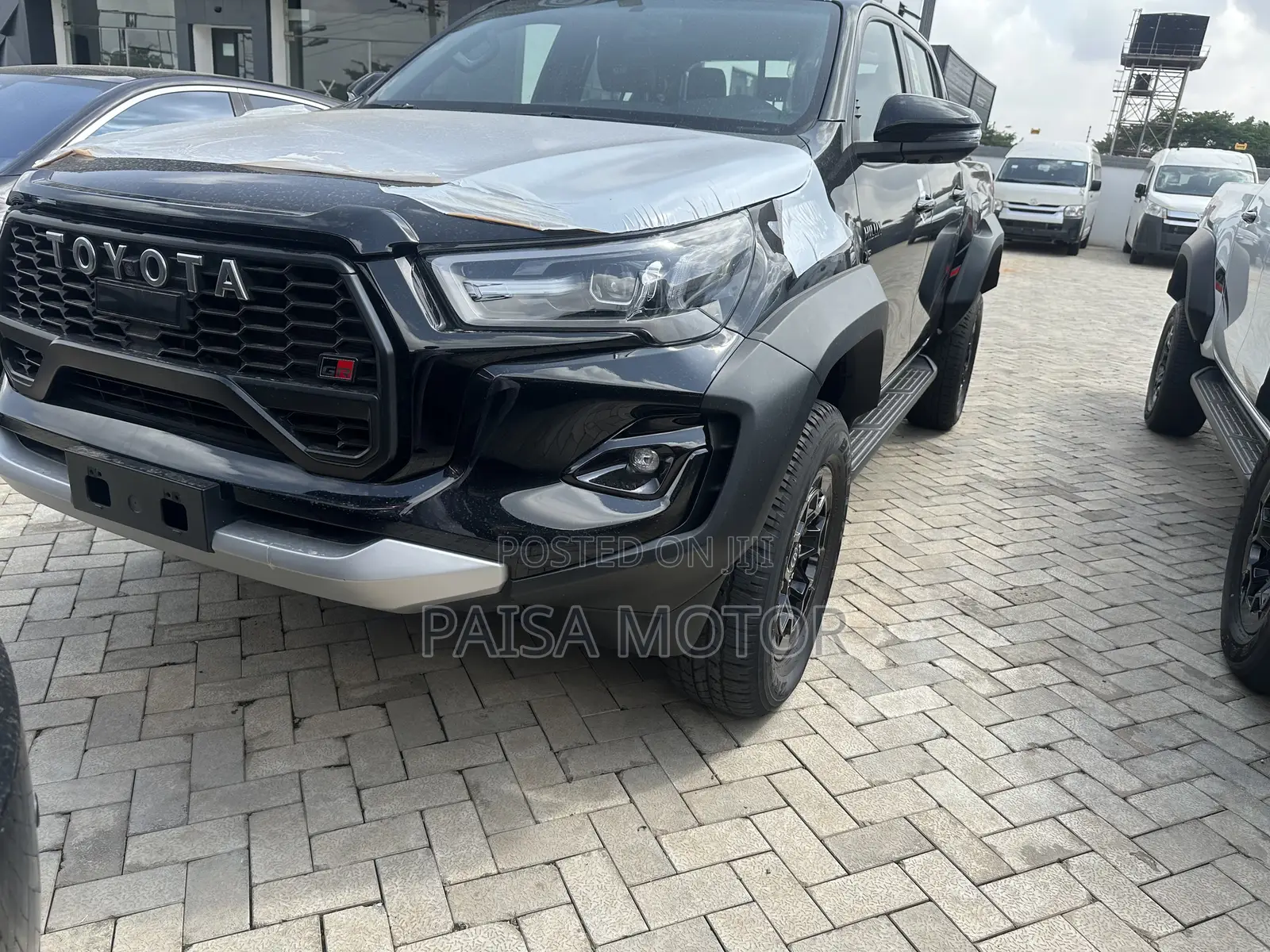 New Toyota Hilux 2025 Black