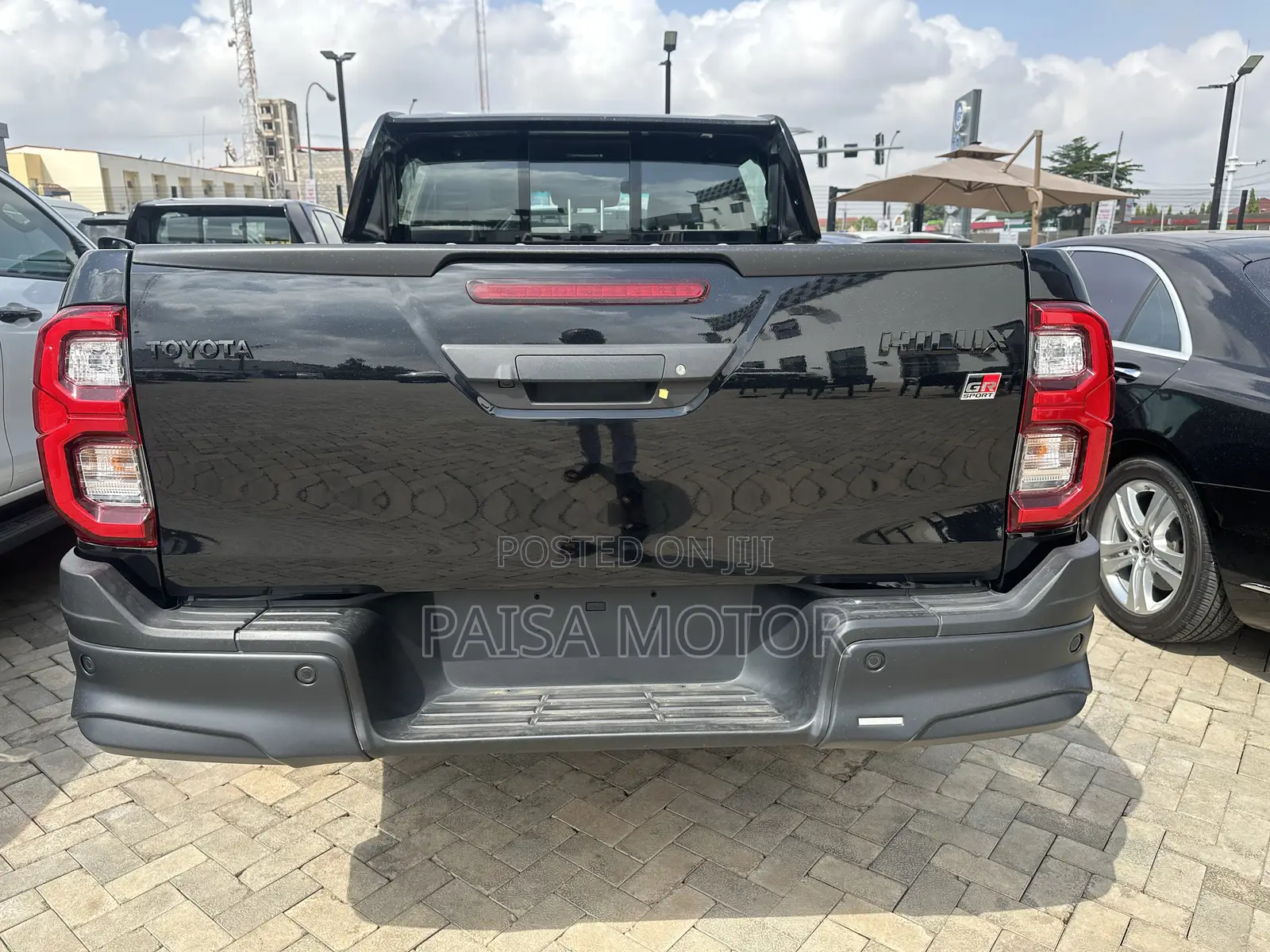 New Toyota Hilux 2025 Black