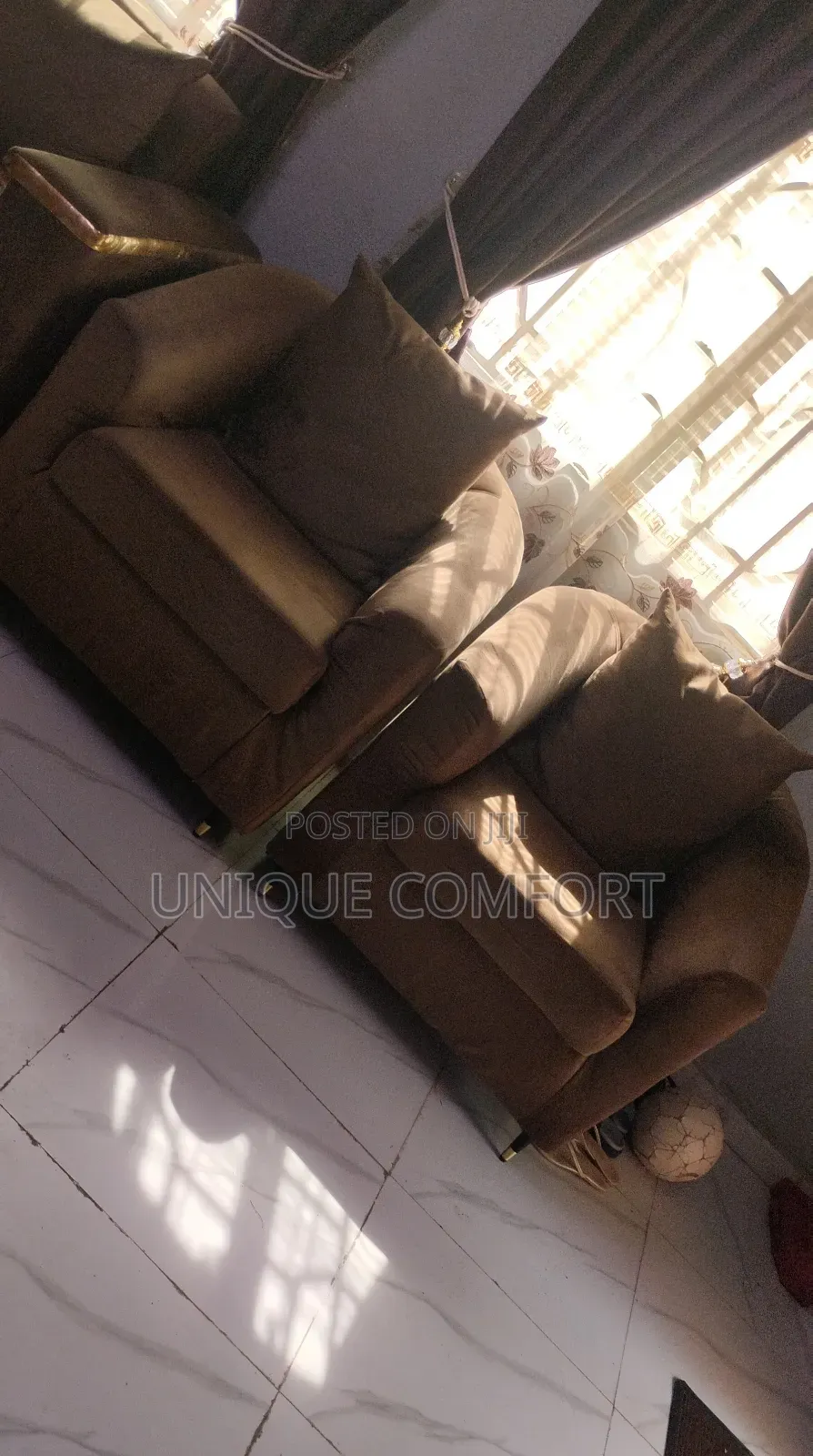Brand New 7 Seaters Luxury Sofa Set (Center Table and Rug) Is a Bonus