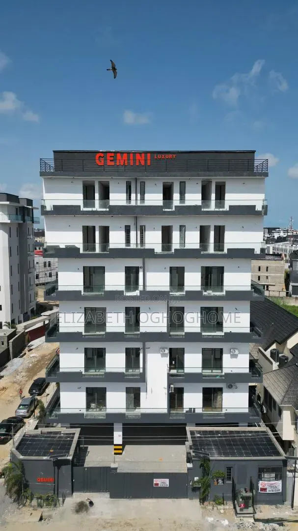 2bdrm Apartment in Lekki Phase 1 for sale