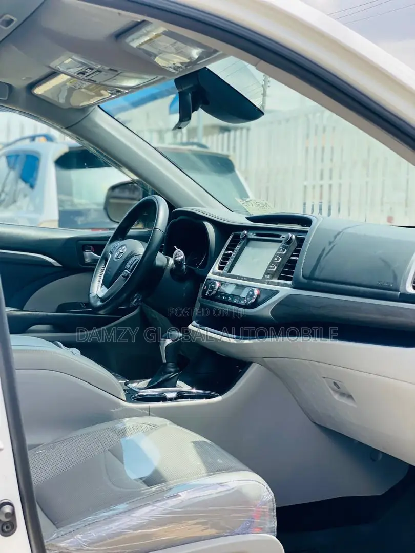 Toyota Highlander 2019 White