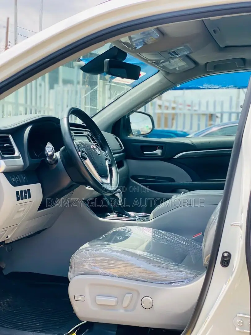 Toyota Highlander 2019 White