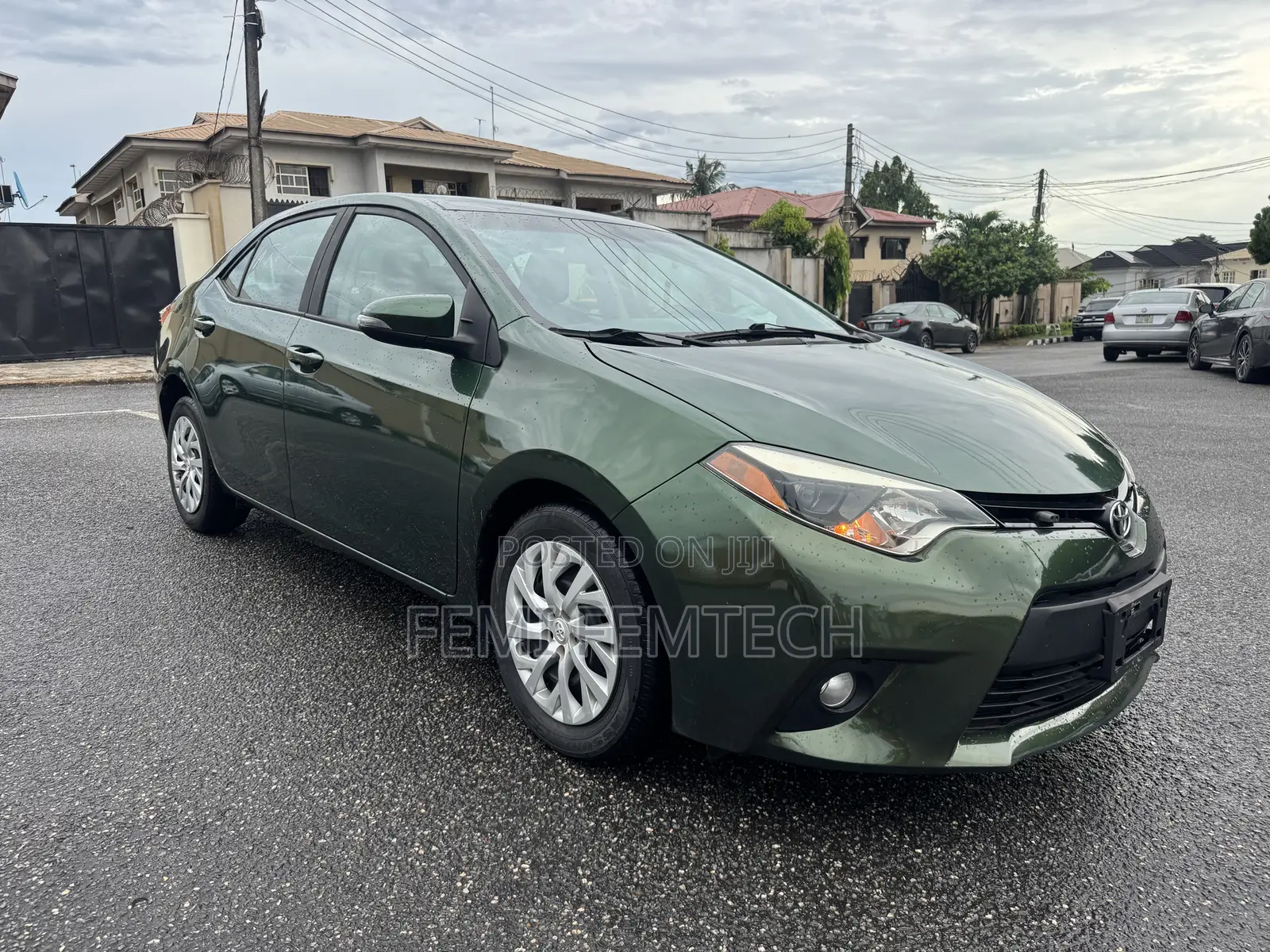 Toyota Corolla LE 4dr Sedan (1.8L 4cyl CVT) 2015 Green