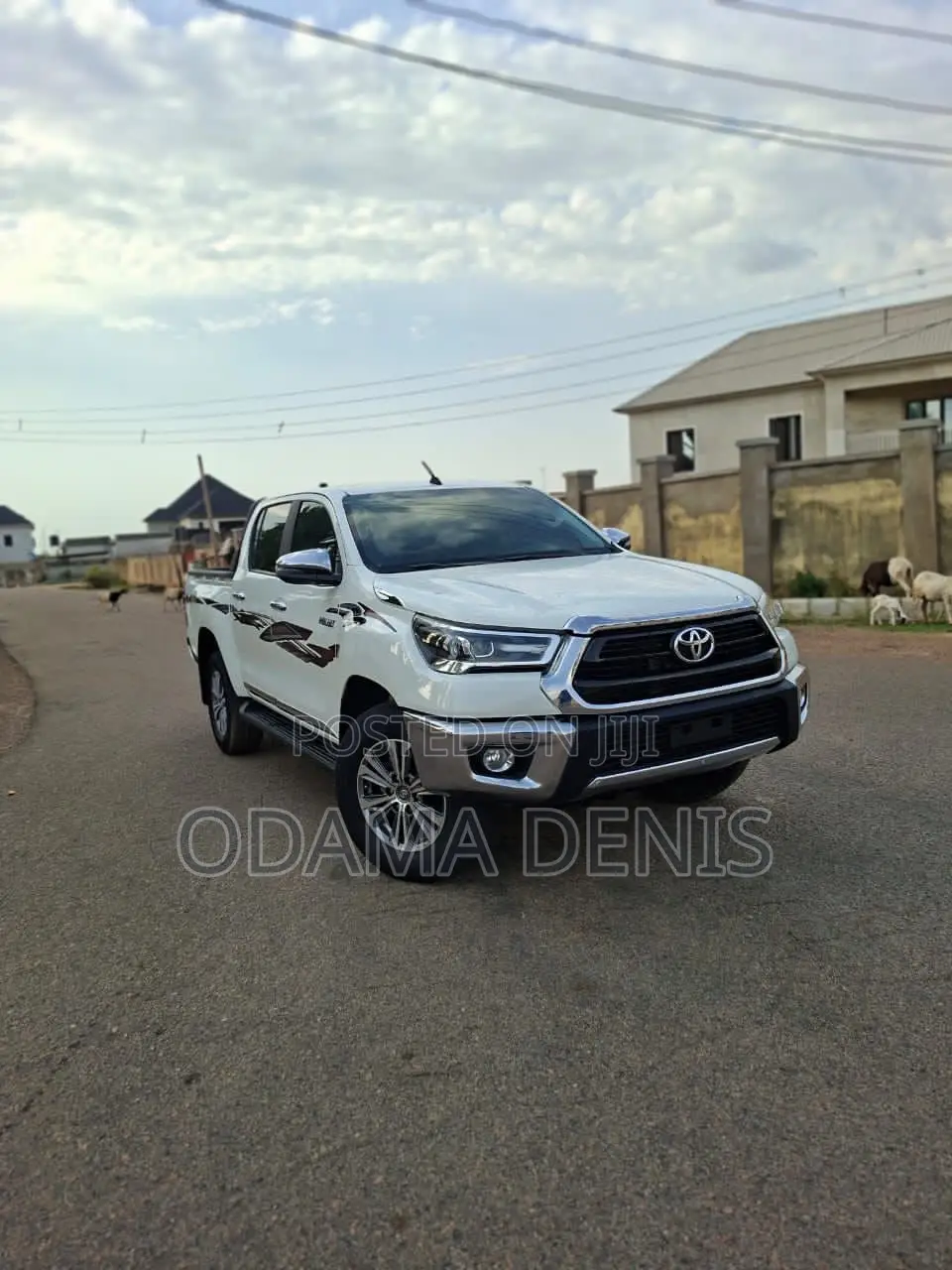 Toyota Hilux 2021 White