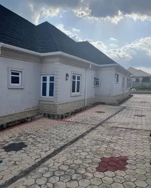 4bdrm Bungalow in Aye Community Oda, Akure for sale