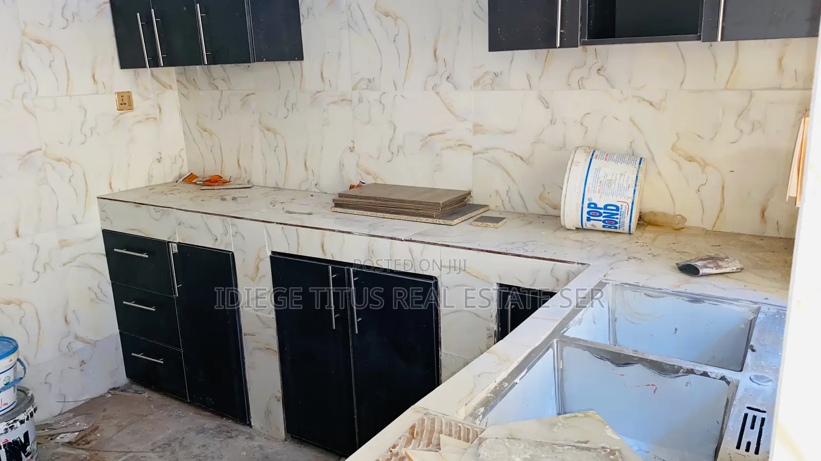 3bdrm Block of Flats in Opposite Maitama, Katampe (Main) for rent