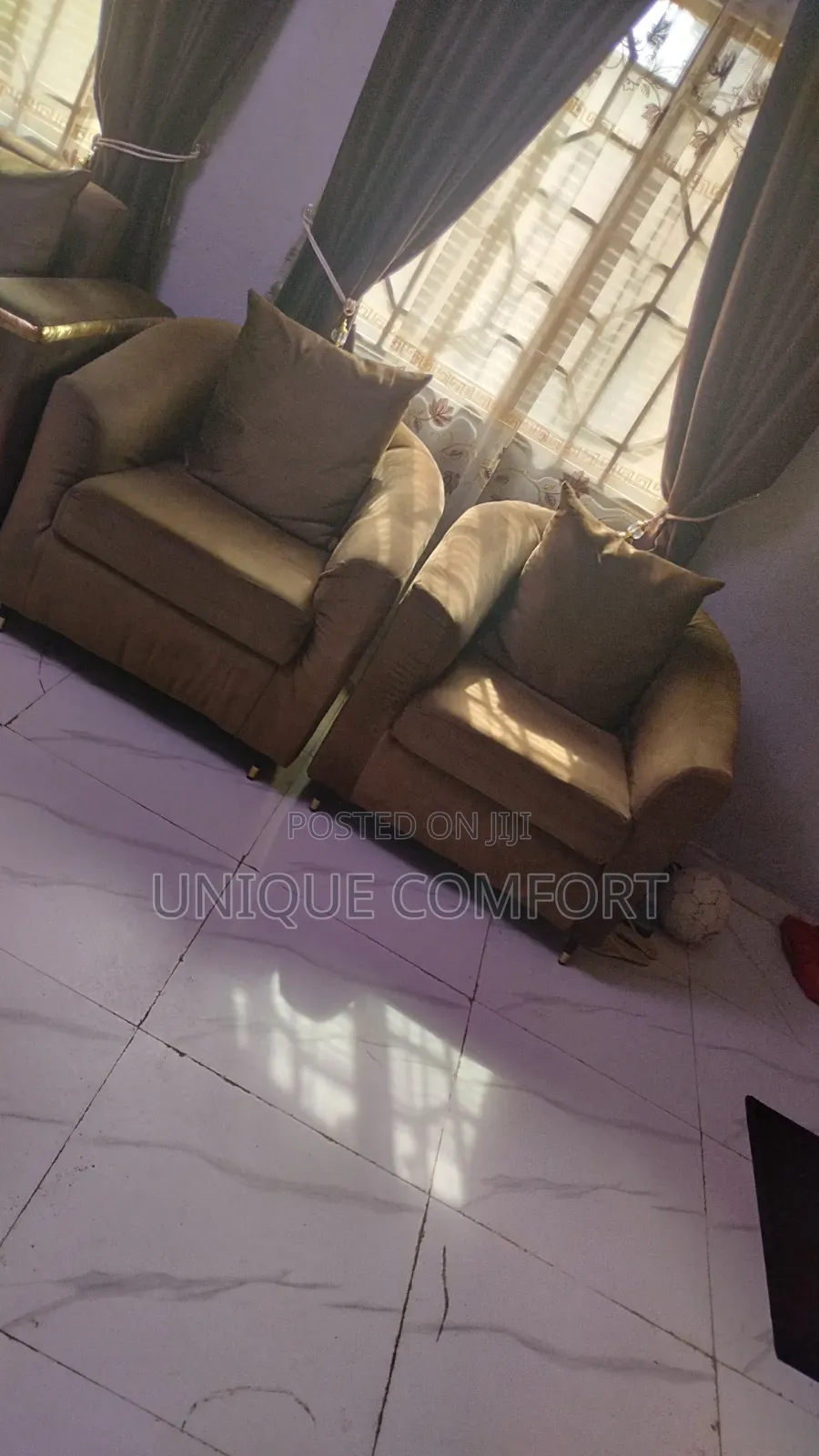 7 Seaters Luxury Sofa Set With Throw Pillows (Table With Rug Bonus)
