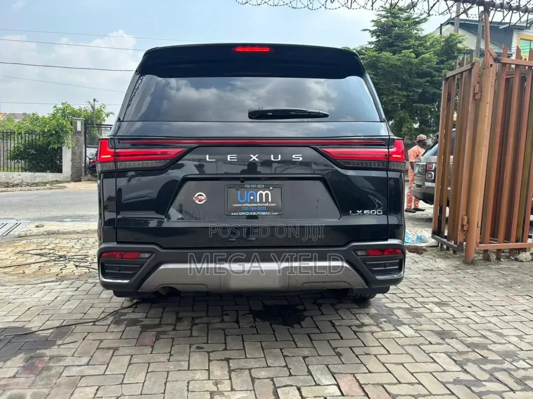 Lexus LX 600 2022 Black