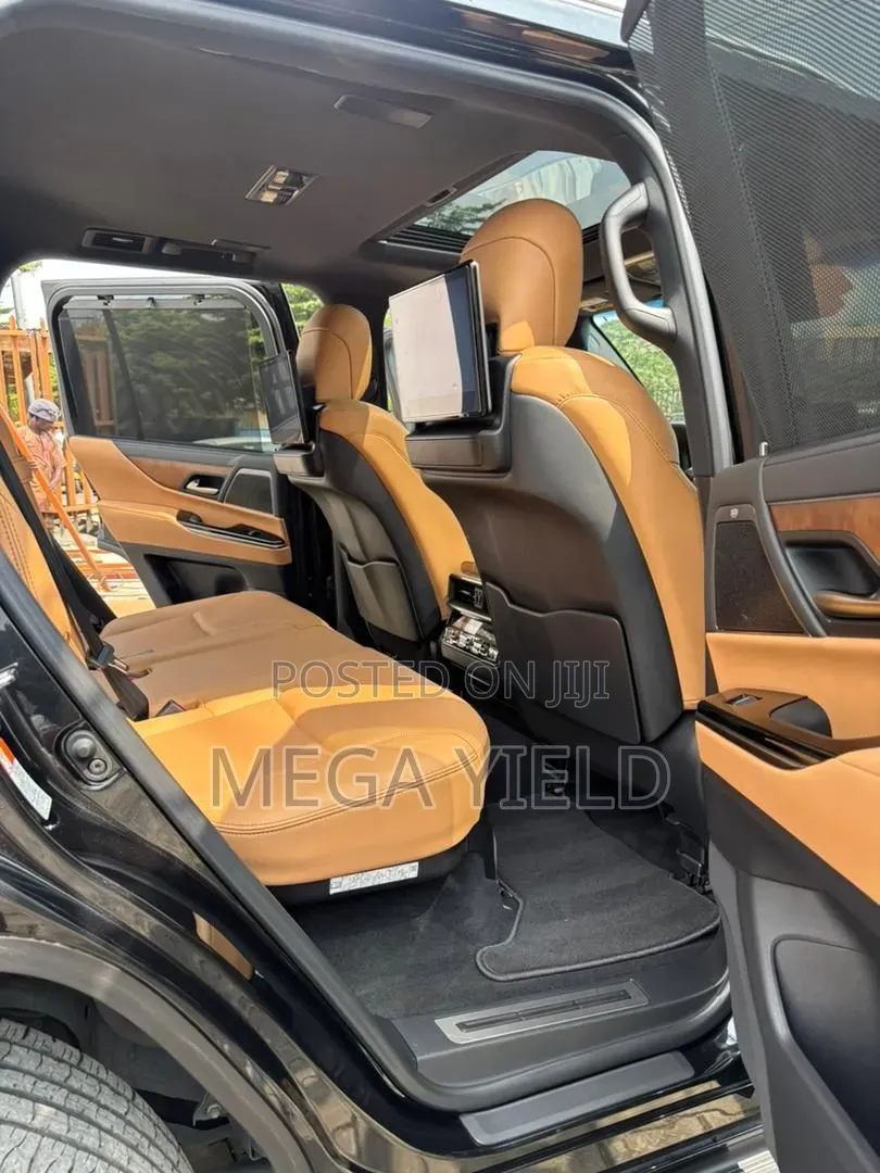 Lexus LX 600 2022 Black