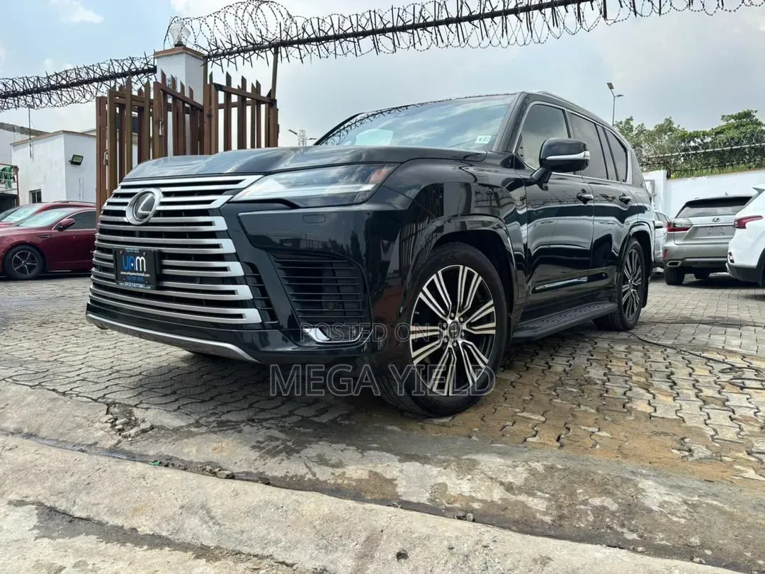 Lexus LX 600 2022 Black