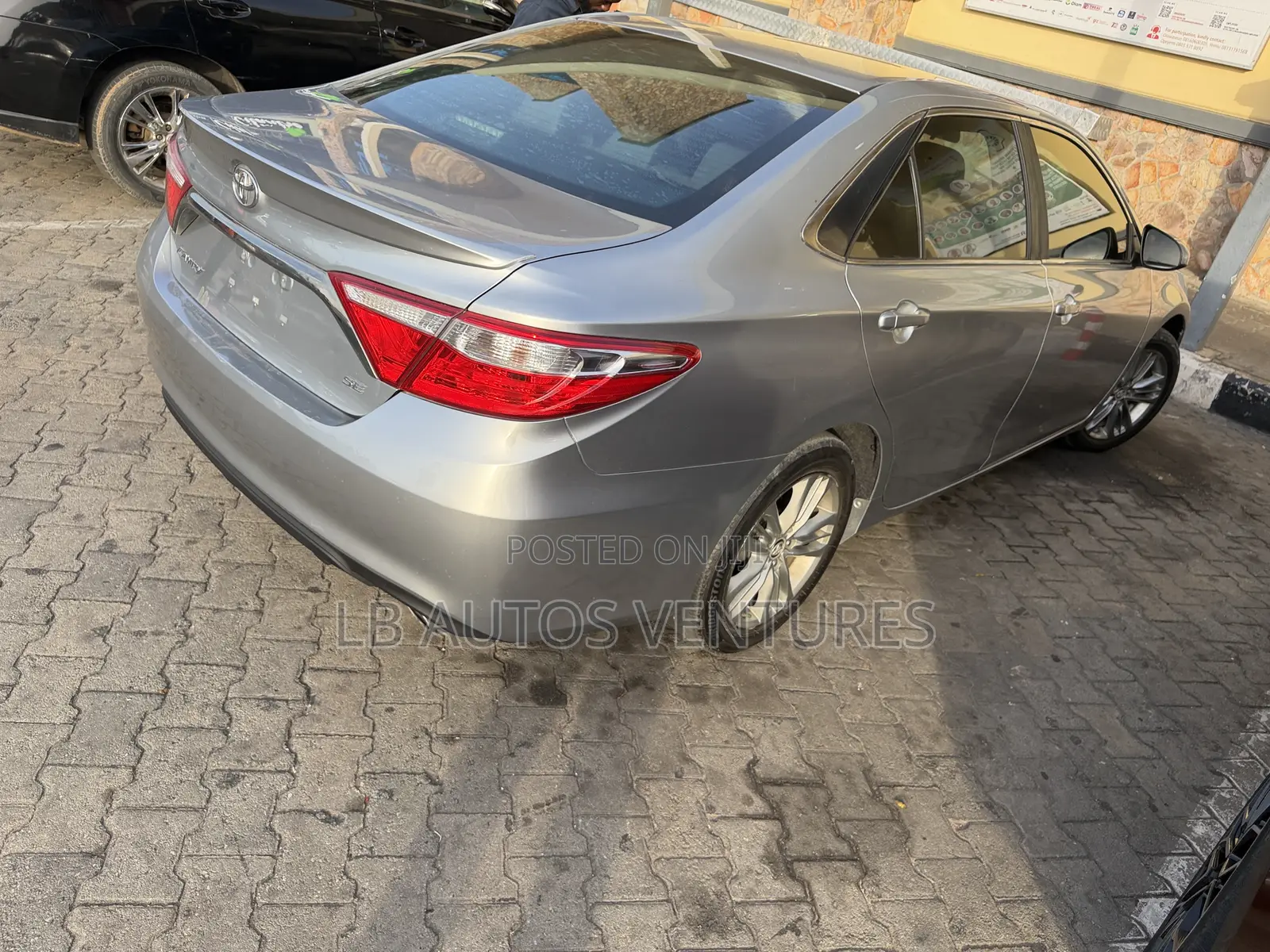 Toyota Camry 2016 Silver
