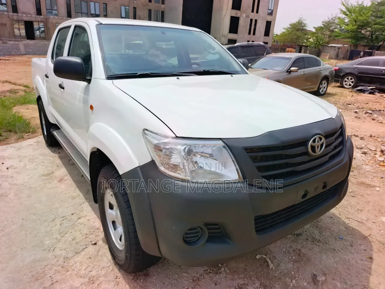 Toyota Hilux 2014 White