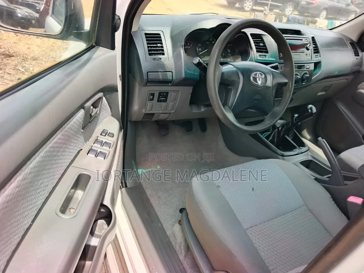 Toyota Hilux 2014 White