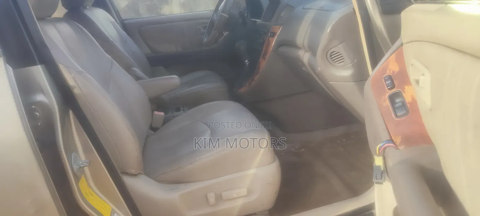 Lexus RX 300 2WD 2000 Gold