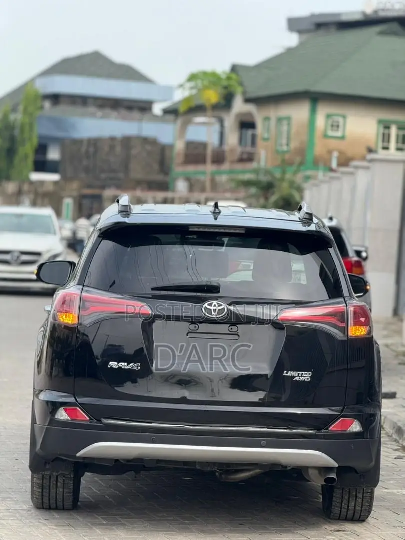 Toyota RAV4 Limited AWD (2.5L 4cyl 6A) 2017 Black