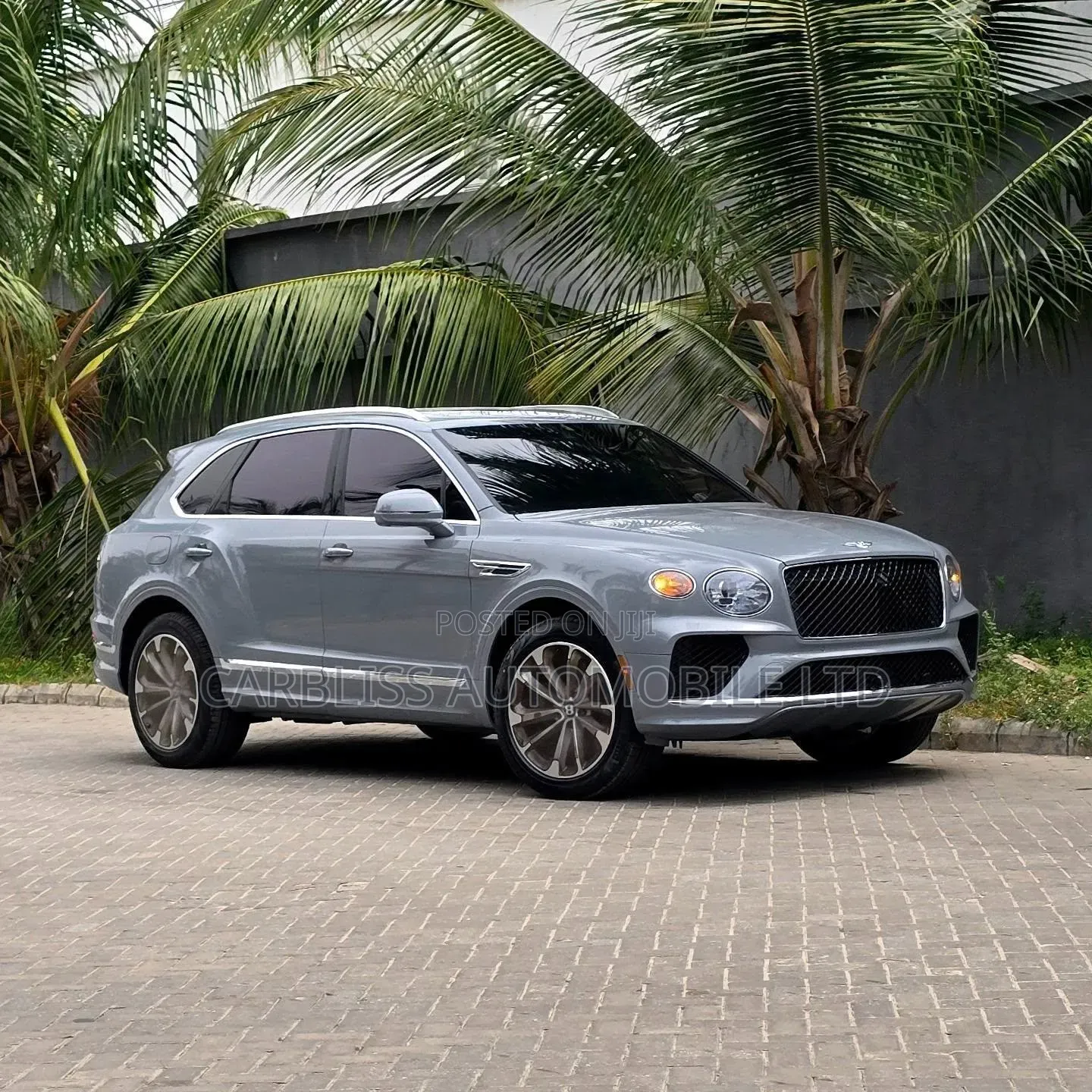 Bentley Bentayga 2025 Gray