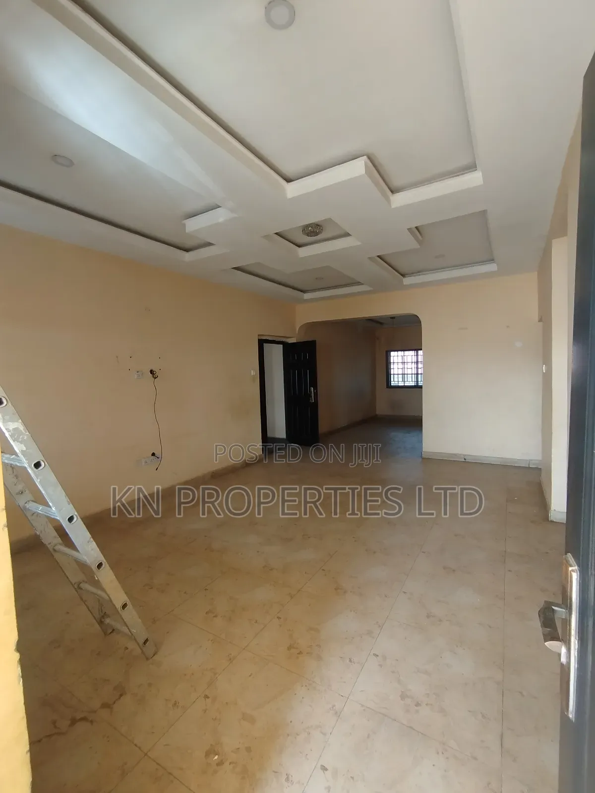 3bdrm Block of Flats in Area 1 for rent