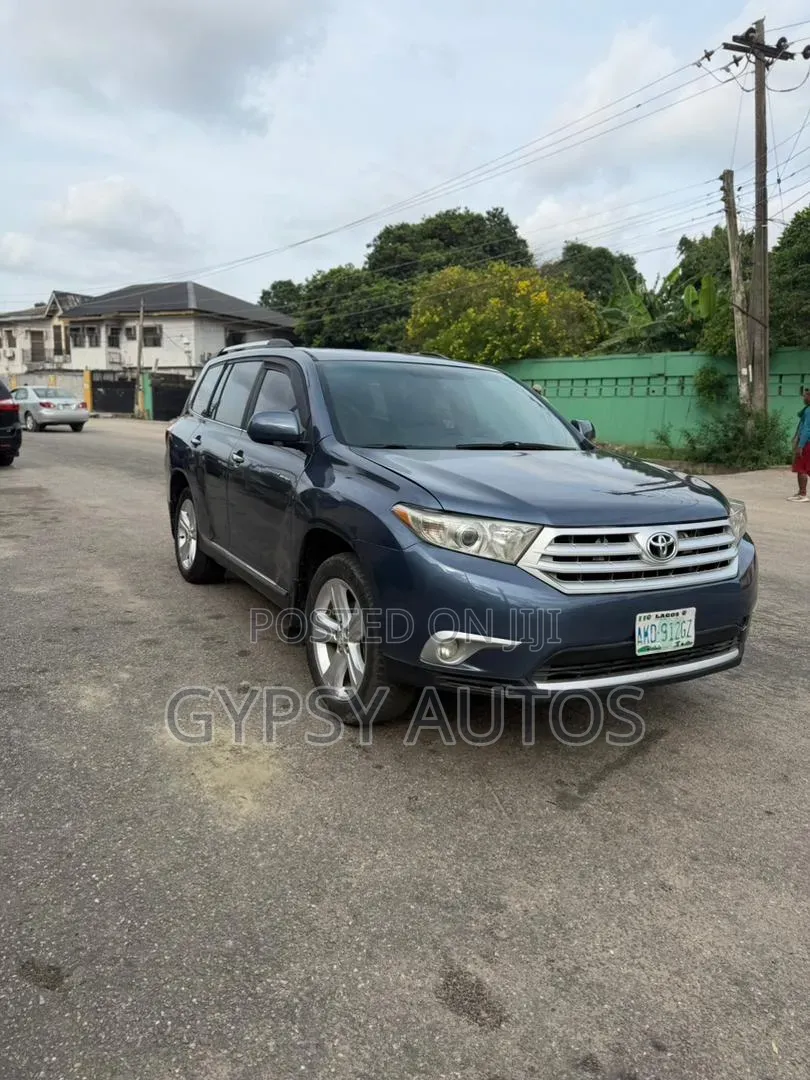 Toyota Highlander Limited 3.5l 4WD 2013 Blue