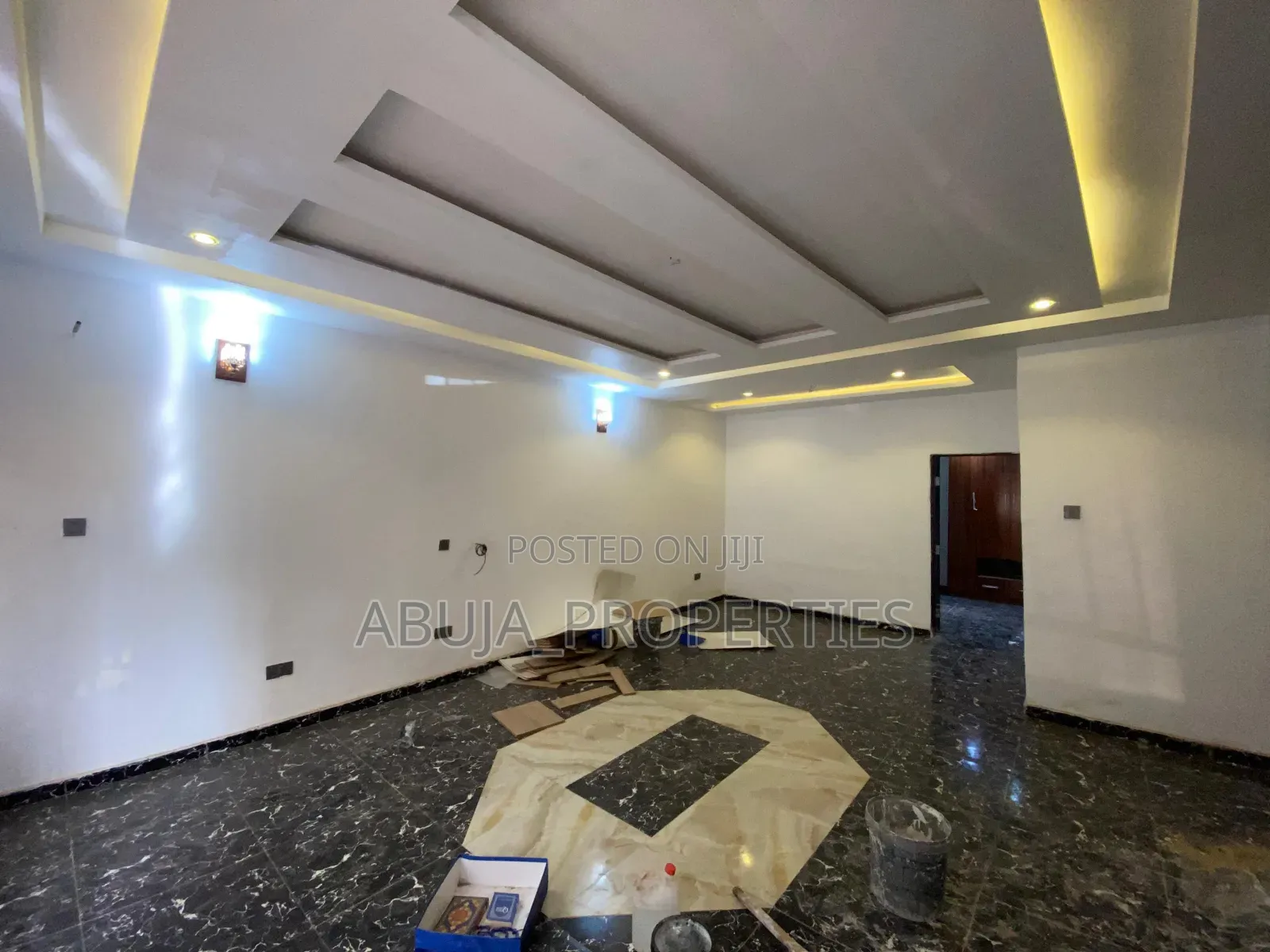4bdrm Duplex in In An Estate Close, Idu for rent