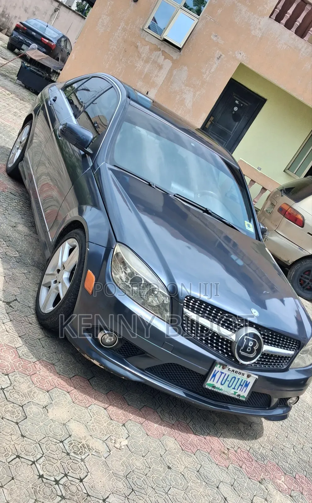 Mercedes-Benz C300 2011 Gray