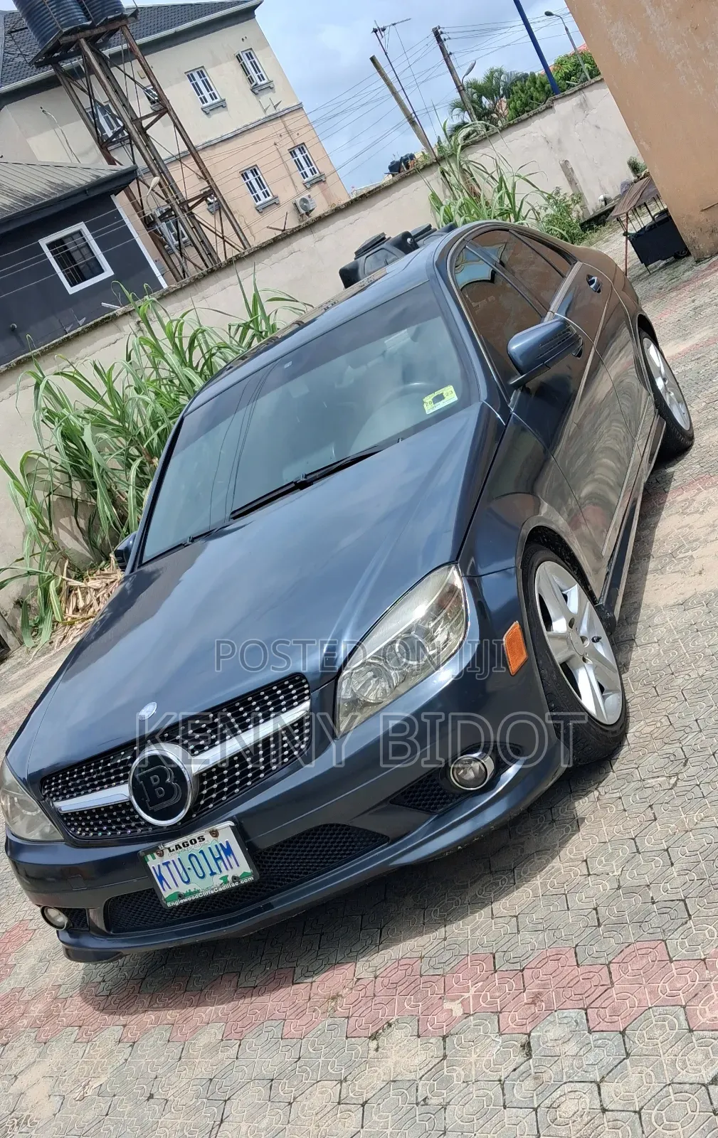 Mercedes-Benz C300 2011 Gray