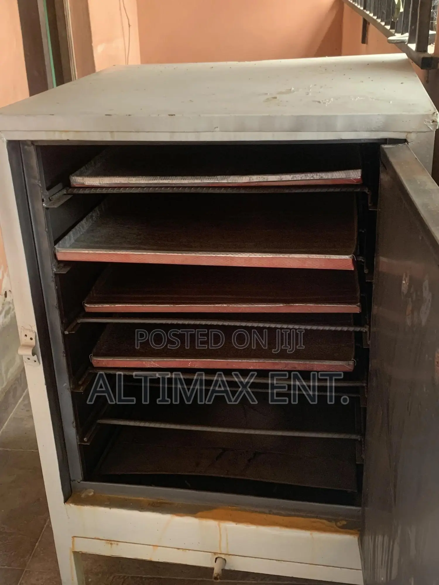 Commercial Gas Oven With Trays
