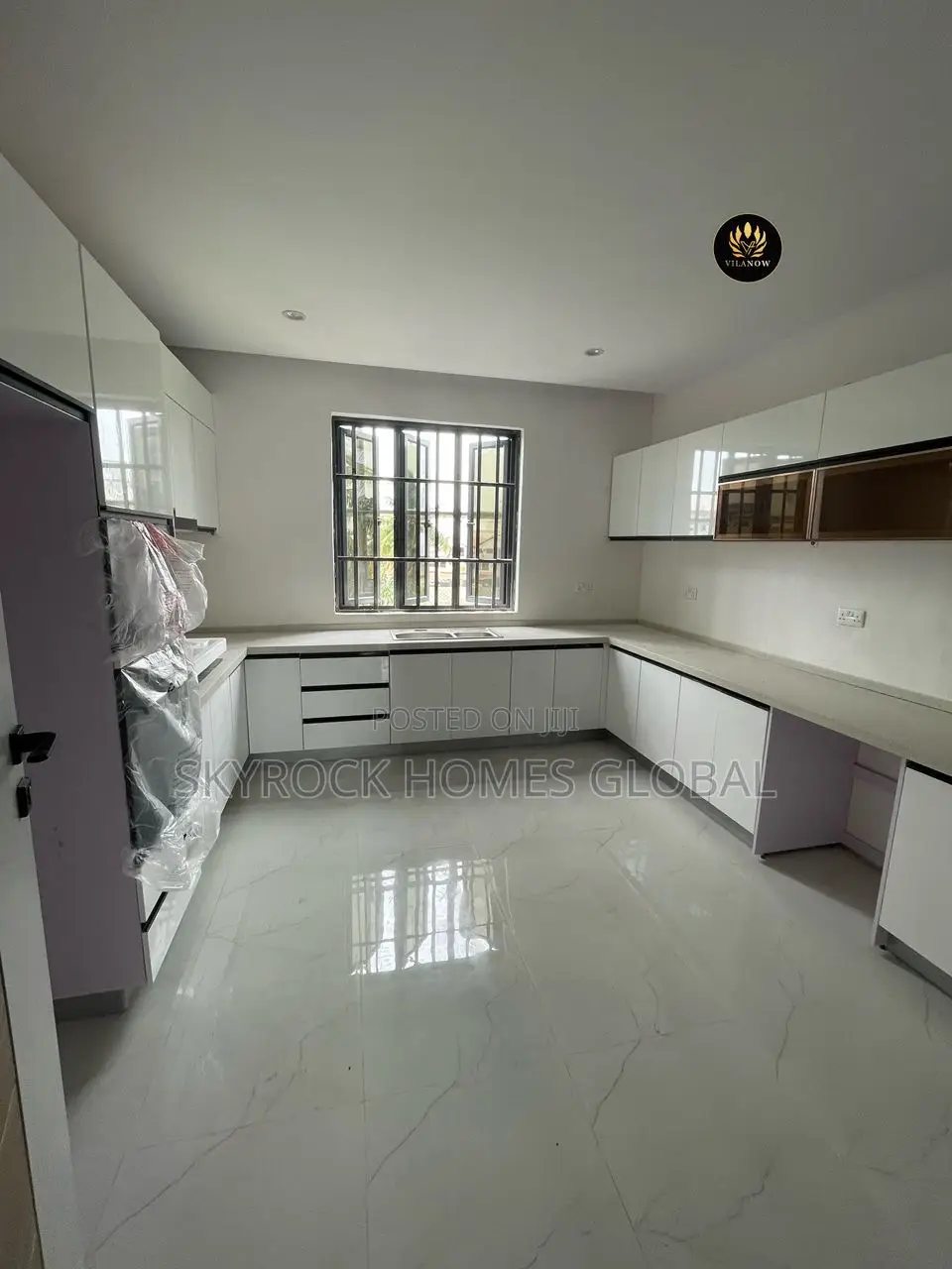 2bdrm Block of Flats in Parkview Estate for rent