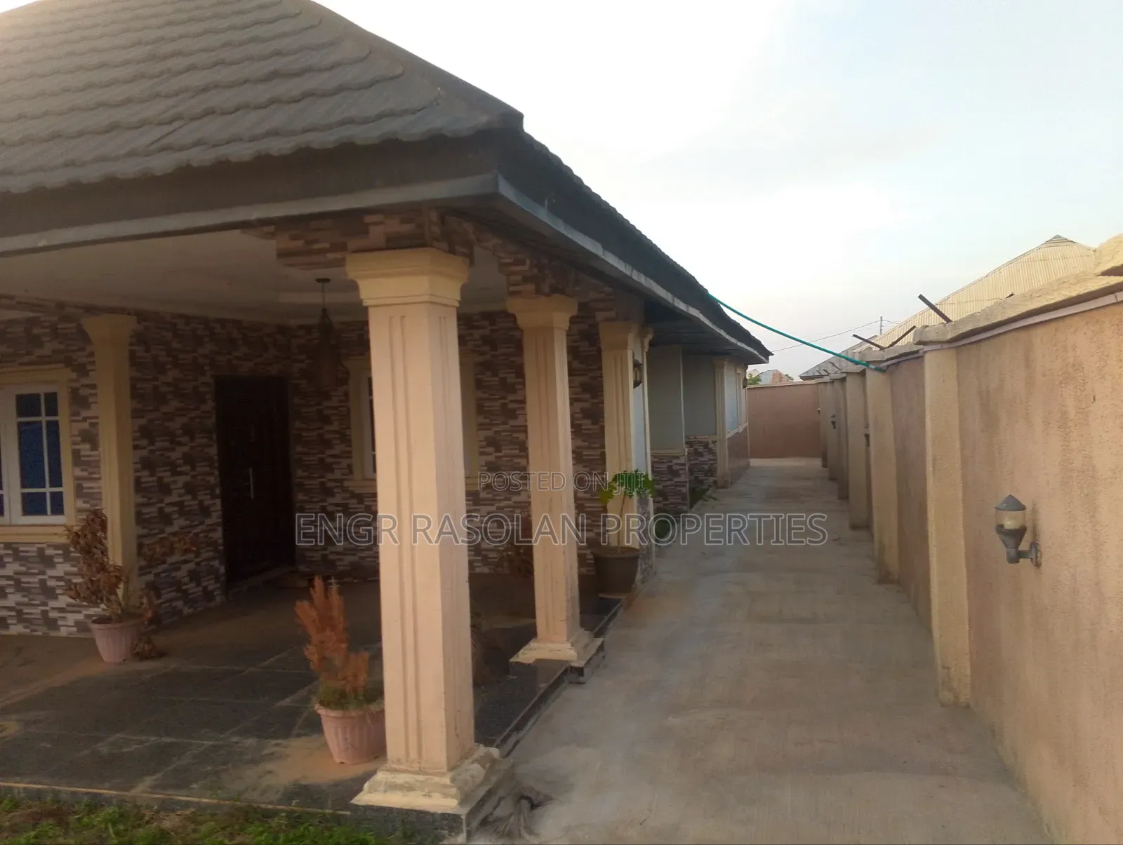 Furnished 3bdrm Bungalow in Ogbondoroko, Asa for sale