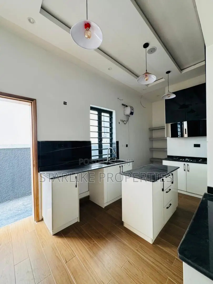 4bdrm Duplex in Ado / Ajah for sale
