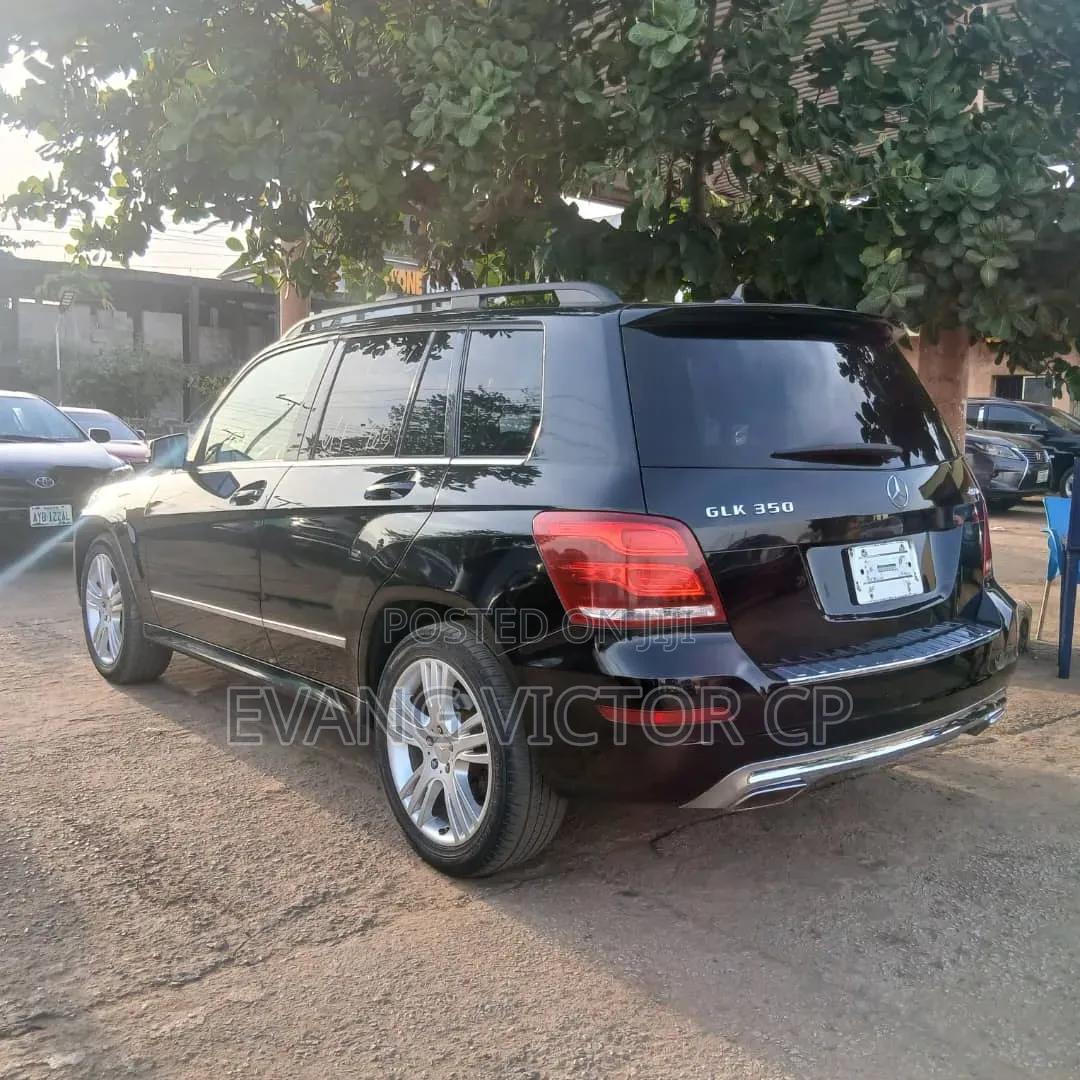 Mercedes-Benz GLK-Class Base GLK 350 4dr AWD 4MATIC (3.5L 6cyl 7A) 2015