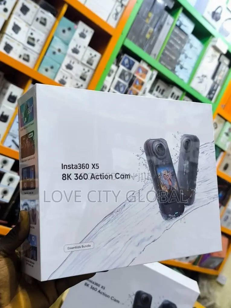 Insta360 X5 360° Action Camera –Essential Bundle Dual Battery Kit